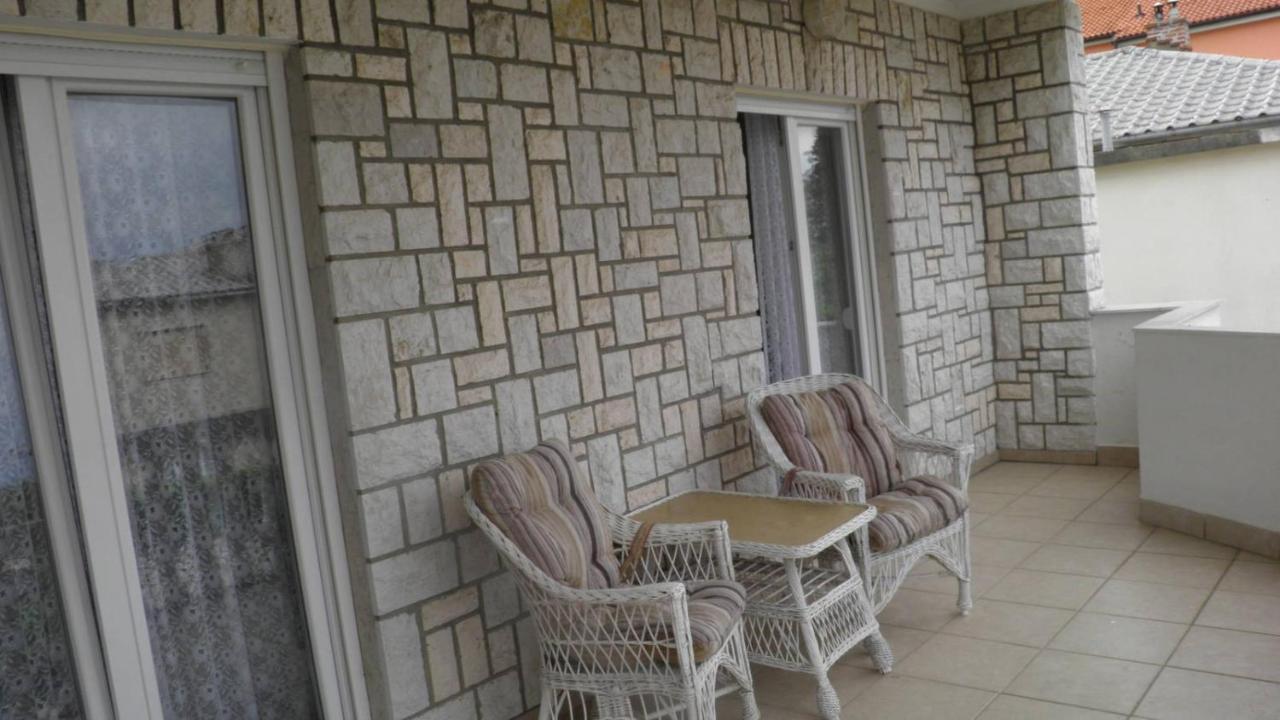 Apartmani S Dvije Spavace Sobe 4 Osobe セルツェ エクステリア 写真